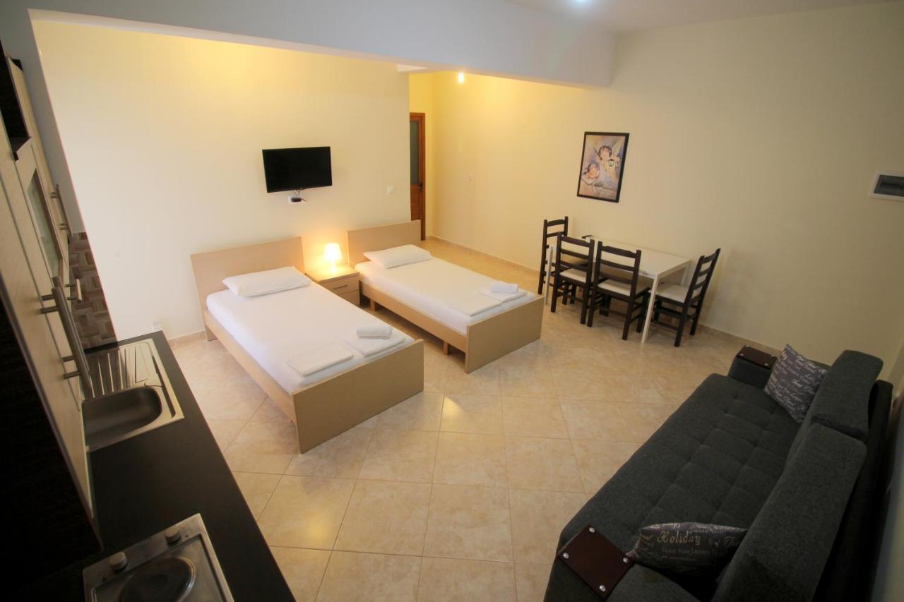 Erjon Apartments Ksamil Exterior photo