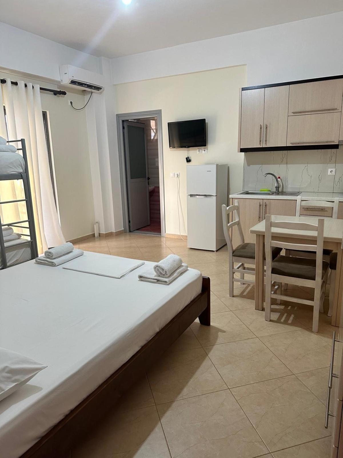 Erjon Apartments Ksamil Exterior photo